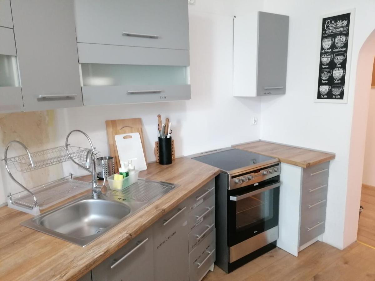 Hostel Tulip - Pokój 7 ze wspólną łazienką i kuchnią Szczecin Exterior foto