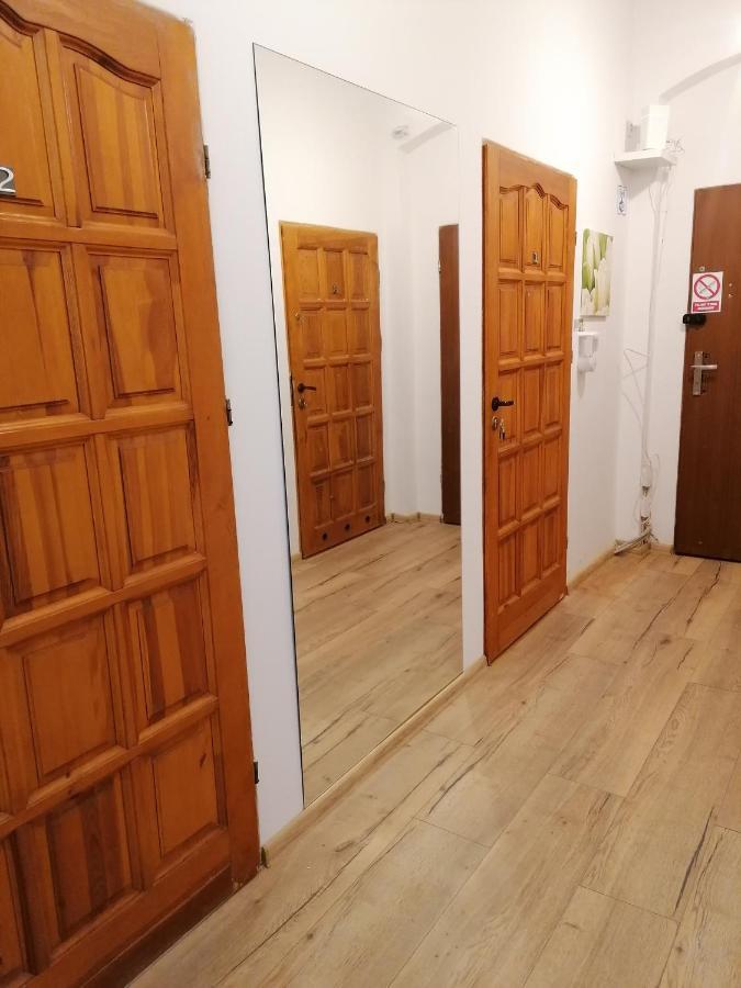 Hostel Tulip - Pokój 7 ze wspólną łazienką i kuchnią Szczecin Exterior foto