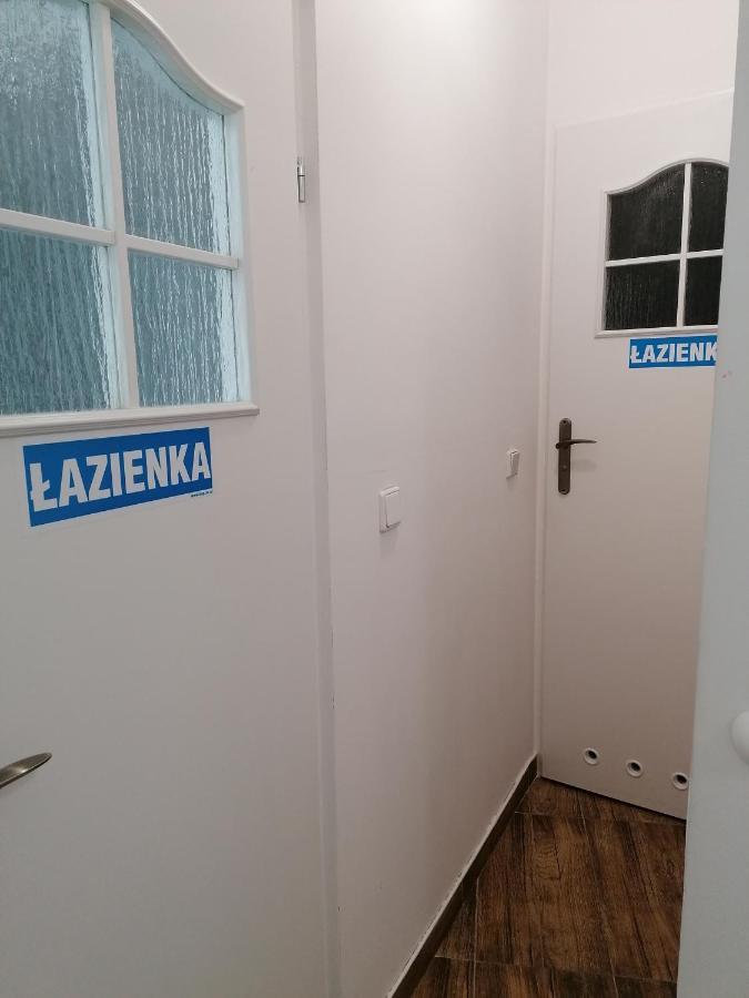 Hostel Tulip - Pokój 7 ze wspólną łazienką i kuchnią Szczecin Exterior foto